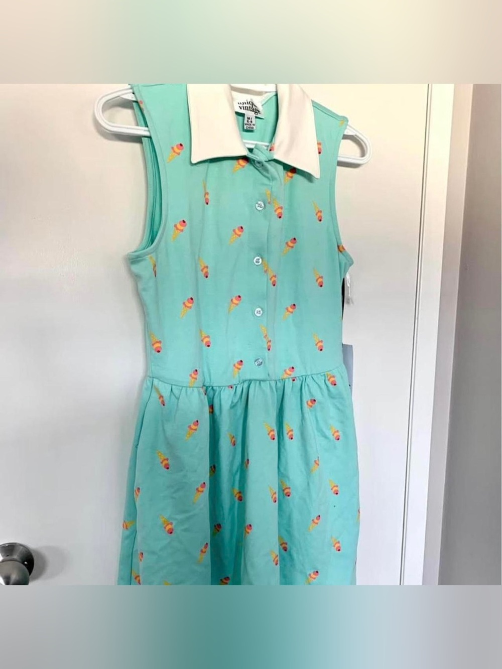 Unique Vintage women’s Mint Ice Cream Print Sleeveless Dress with White Collar